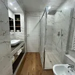 Apartman Lb House *