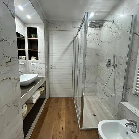 Apartment Lb House *