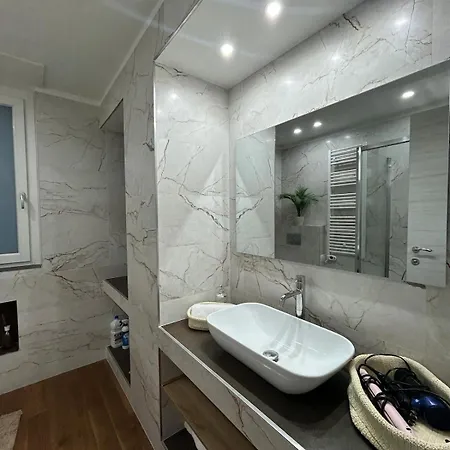 Apartment Lb House *